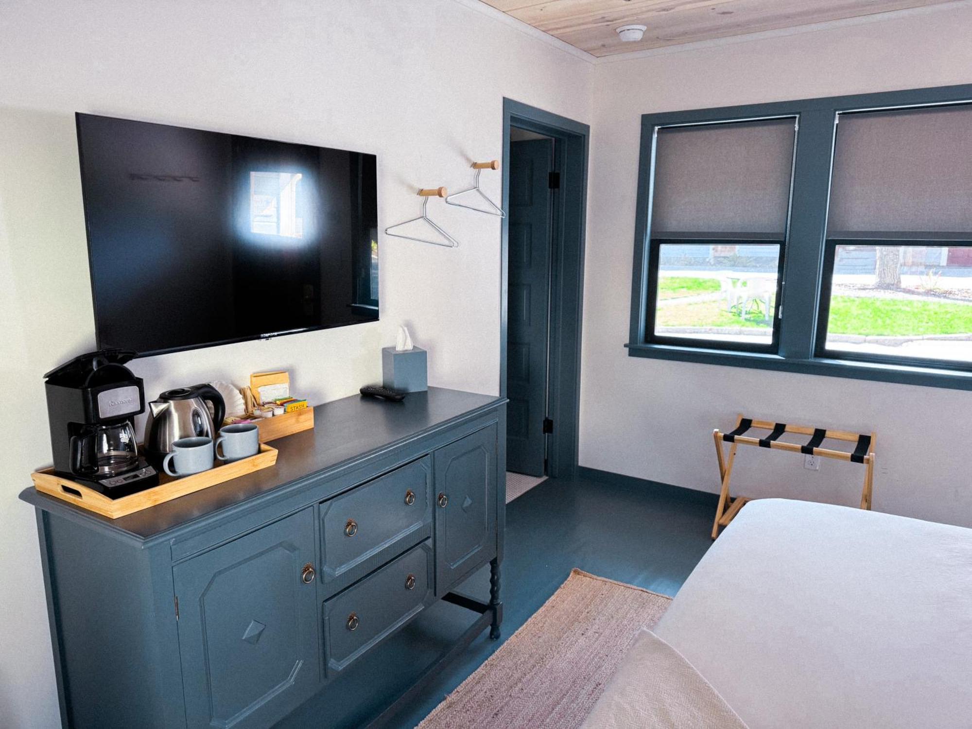 Piety Hill Motel 2*